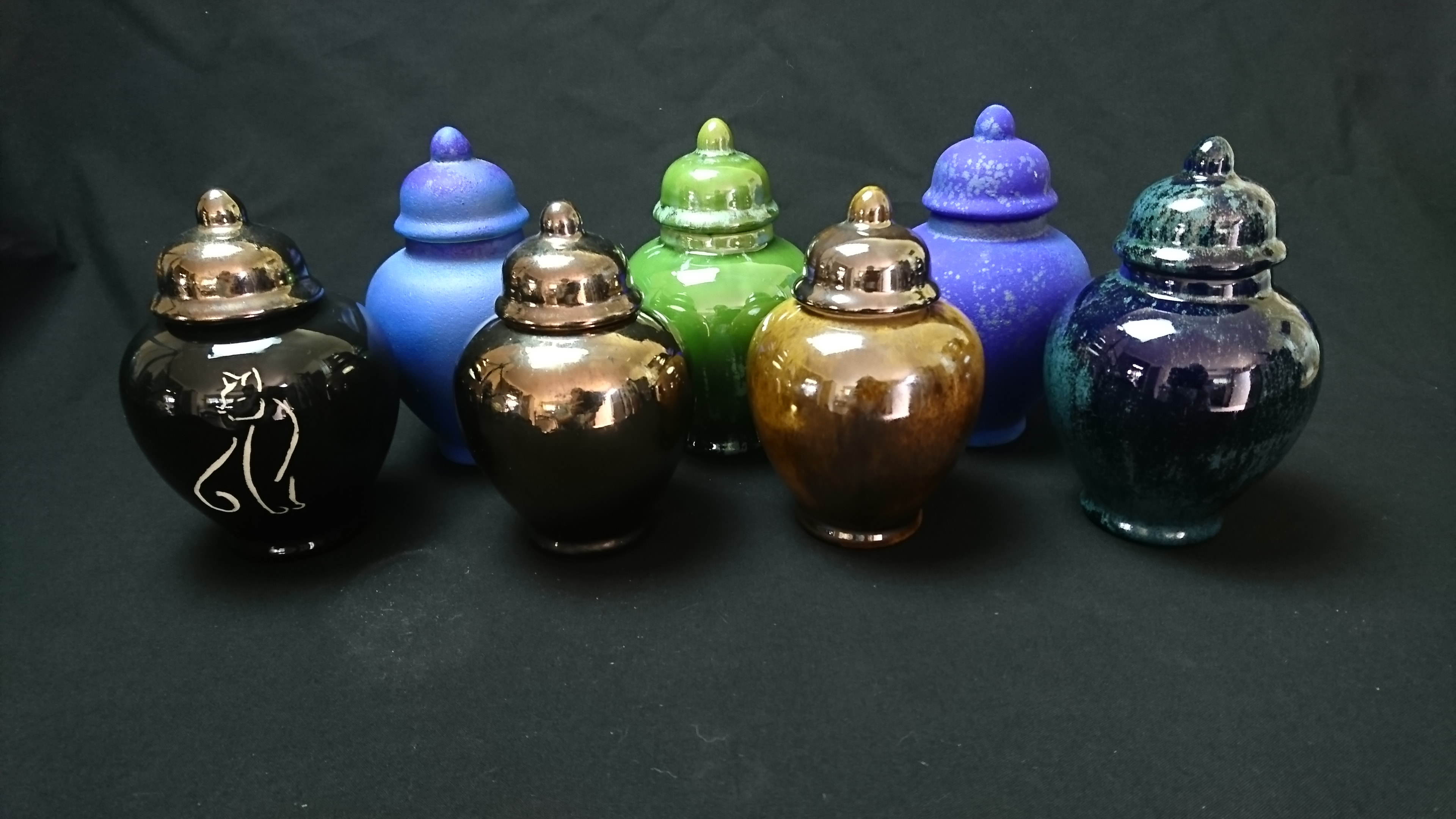 urns for adult ashes